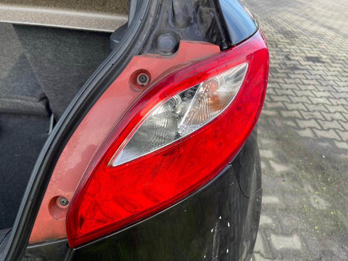 Mazda 2 DE original Rücklicht Rückleuchte rechts BJ09